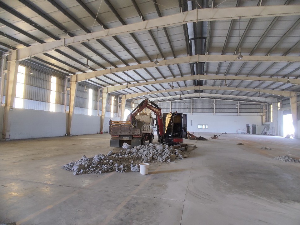 6 - https://ปิ่นเจริญเช่าแม็คโครระยองชลบุรี.com | ปิ่นเจริญ แบคโฮ ให้เช่ารถแม็คโคร PC30-PC200 พร้อมหัวเจาะ/สกัด, รถดั๊ม รับรื้อถอน ปรับพื้นที่ ขุดฟุตติ้ง บริการรวดเร็ว คุณภาพดี ราคาถูก ในระยอง ชลบุรี และใกล้เคียง